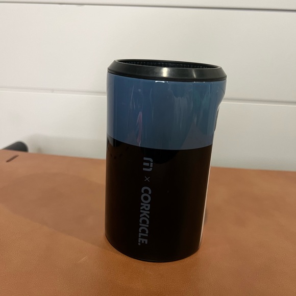 Travis Mathew/Corkcicle Can Cooler - Picture 2 of 3